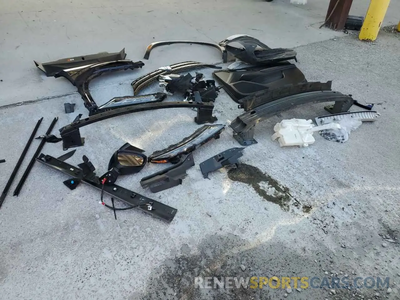 13 Photograph of a damaged car JA4J3UA8XPZ024202 MITSUBISHI OUTLANDER 2023