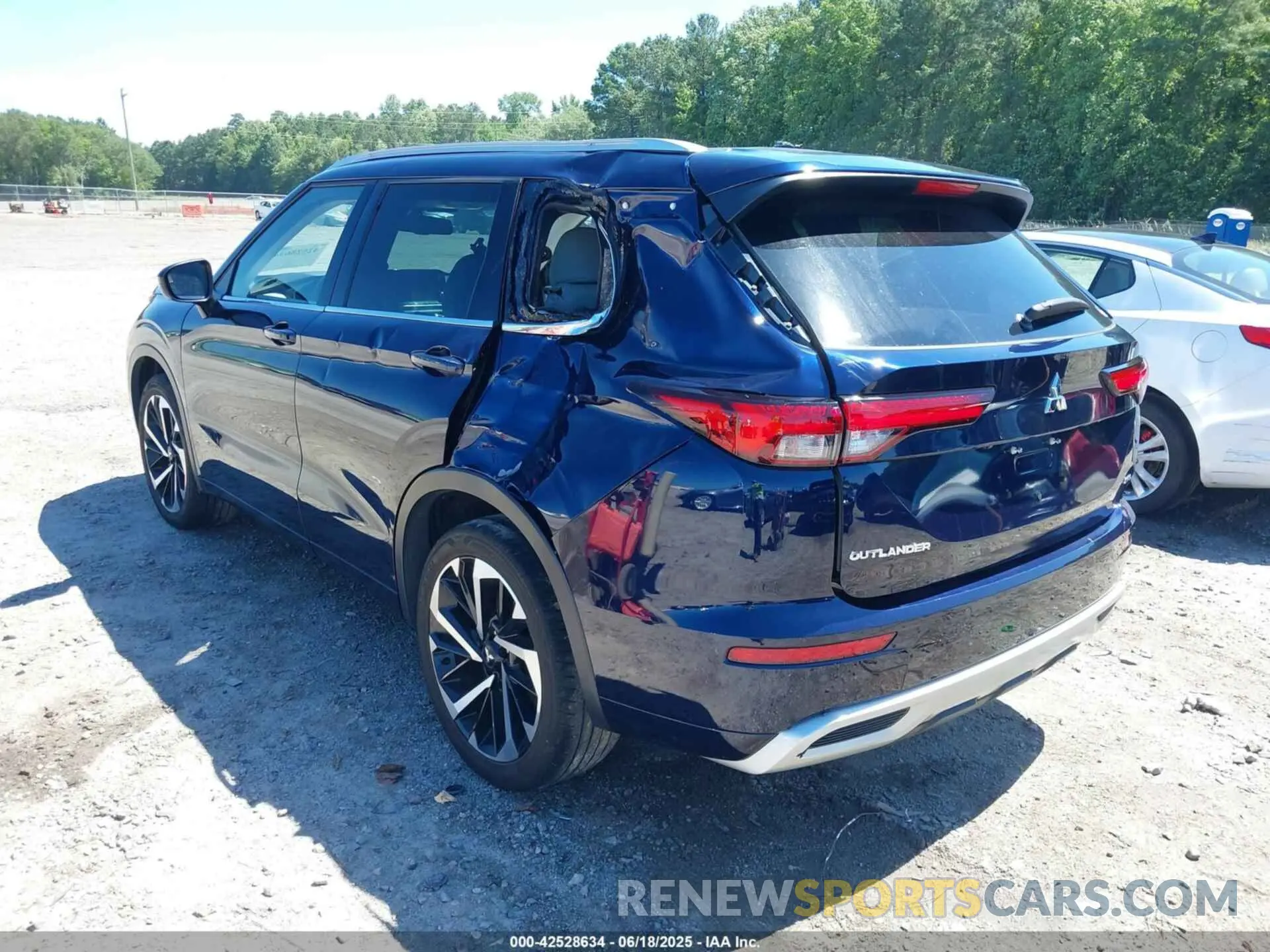 3 Photograph of a damaged car JA4J3VA80PZ042908 MITSUBISHI OUTLANDER 2023