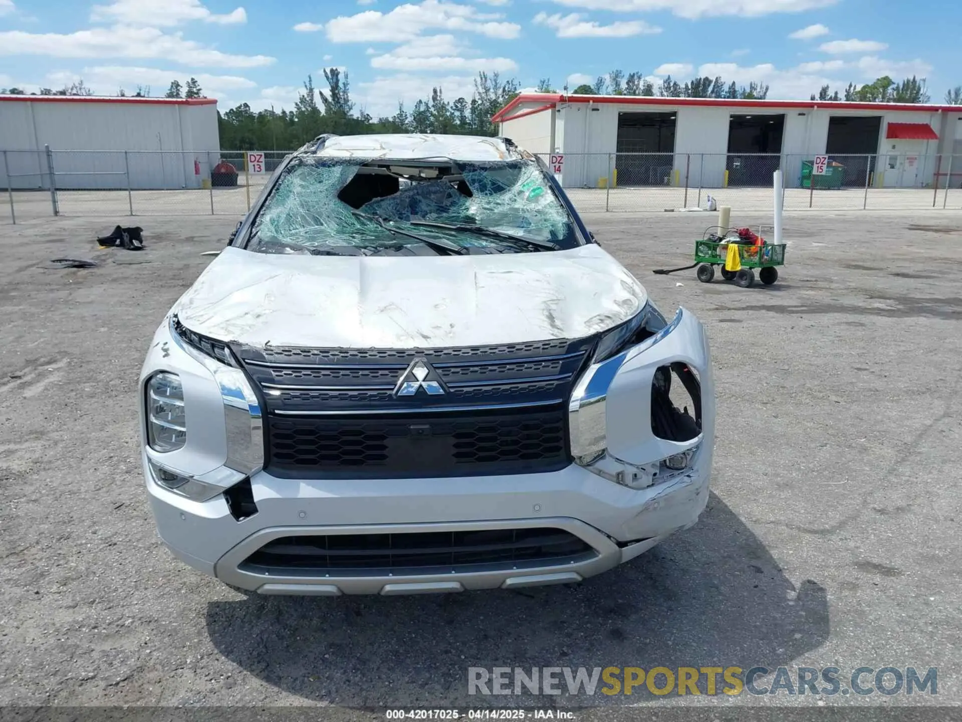 12 Photograph of a damaged car JA4J3VA89PZ009096 MITSUBISHI OUTLANDER 2023