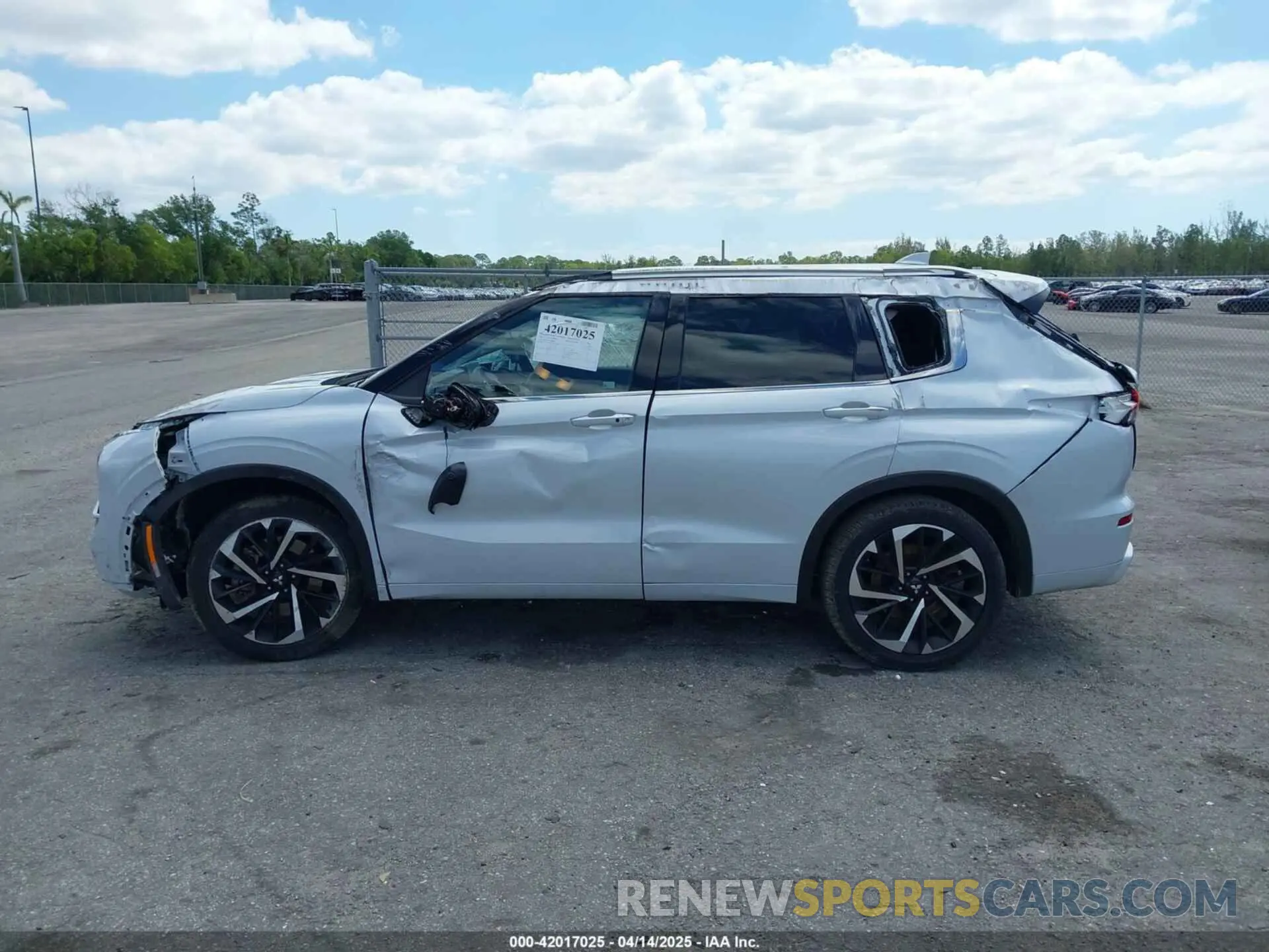 14 Photograph of a damaged car JA4J3VA89PZ009096 MITSUBISHI OUTLANDER 2023
