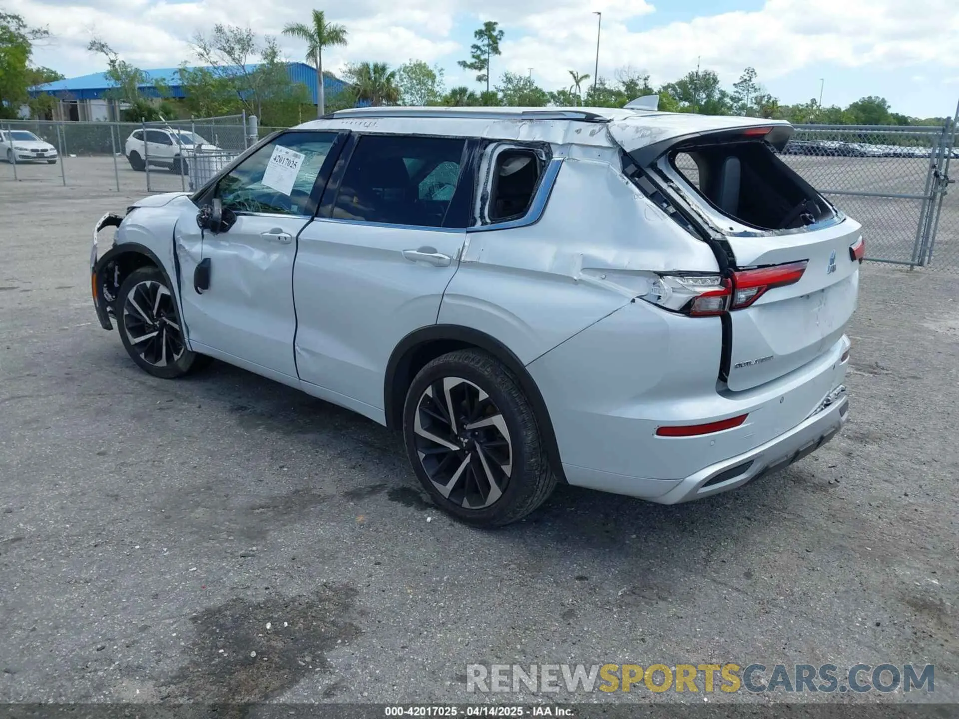 3 Photograph of a damaged car JA4J3VA89PZ009096 MITSUBISHI OUTLANDER 2023