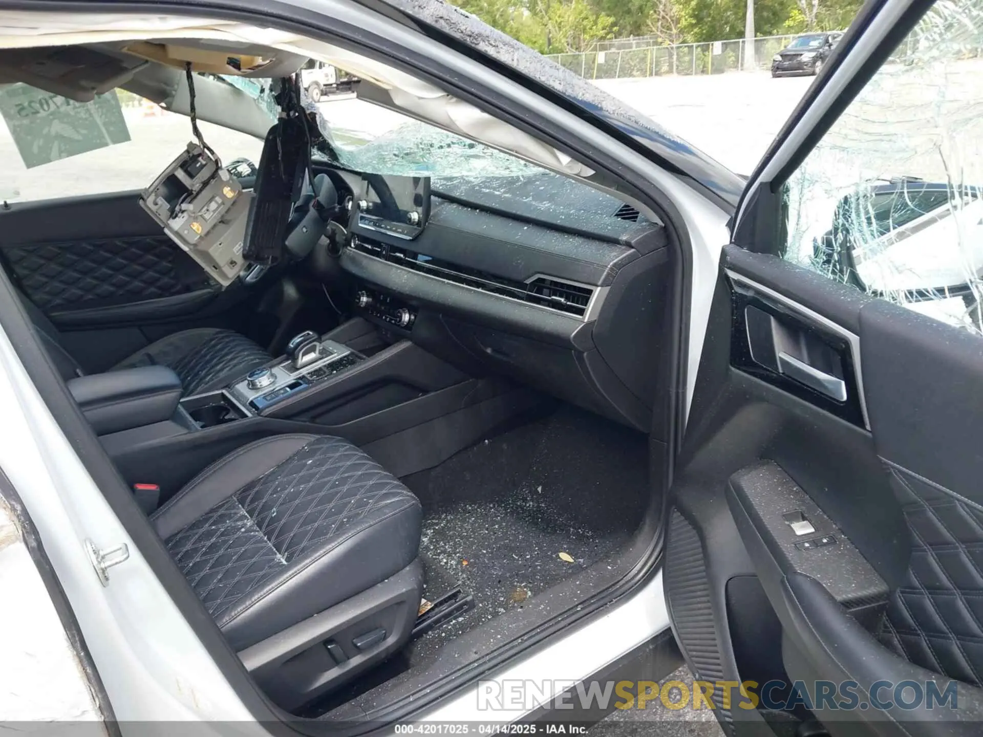5 Photograph of a damaged car JA4J3VA89PZ009096 MITSUBISHI OUTLANDER 2023