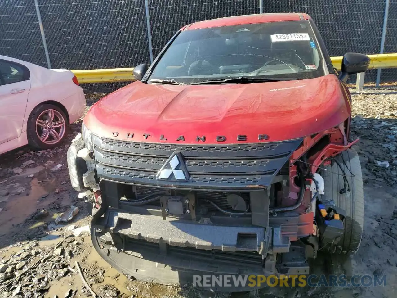 5 Photograph of a damaged car JA4J3VA8XPZ039515 MITSUBISHI OUTLANDER 2023