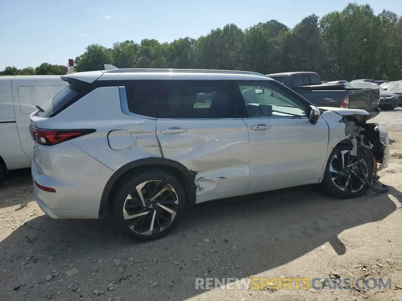 3 Photograph of a damaged car JA4J3VA8XPZ050529 MITSUBISHI OUTLANDER 2023