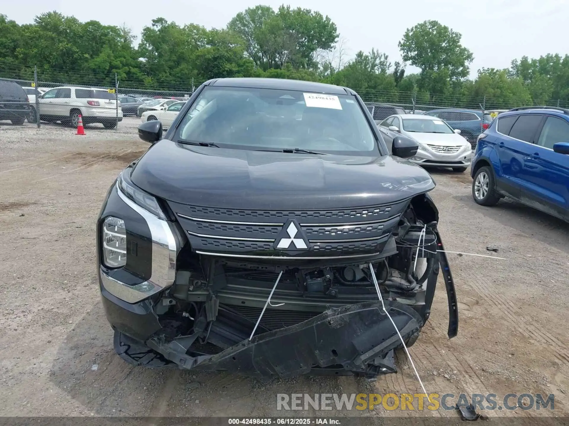 13 Photograph of a damaged car JA4J4TA85PZ009095 MITSUBISHI OUTLANDER 2023