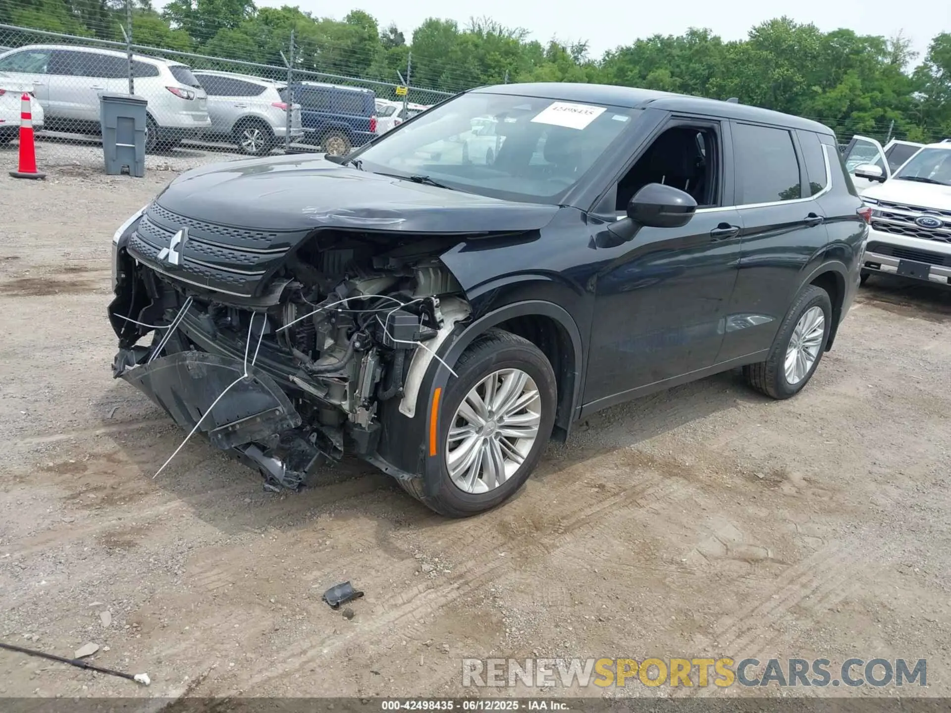 2 Photograph of a damaged car JA4J4TA85PZ009095 MITSUBISHI OUTLANDER 2023