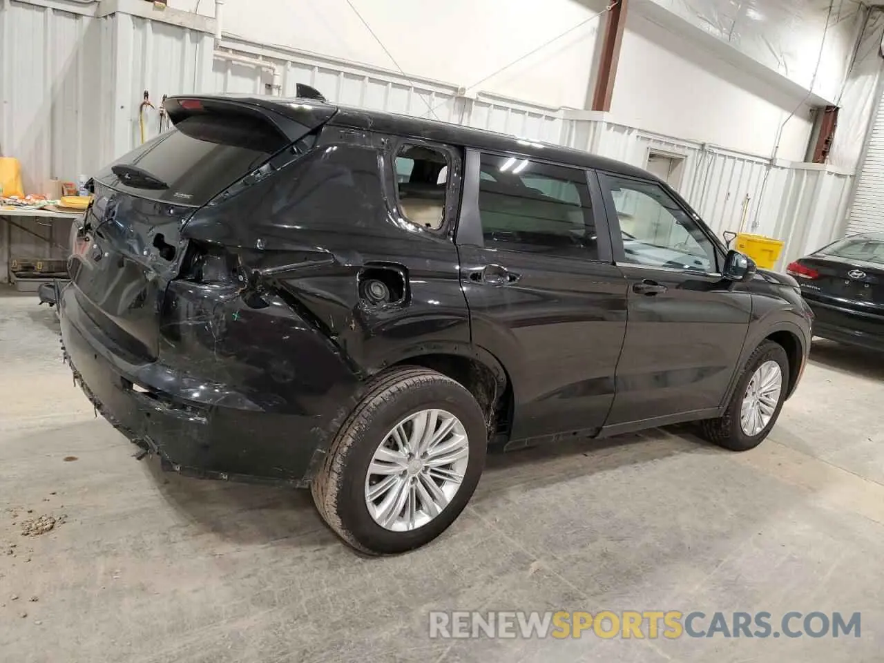 3 Photograph of a damaged car JA4J4TA86PZ010109 MITSUBISHI OUTLANDER 2023