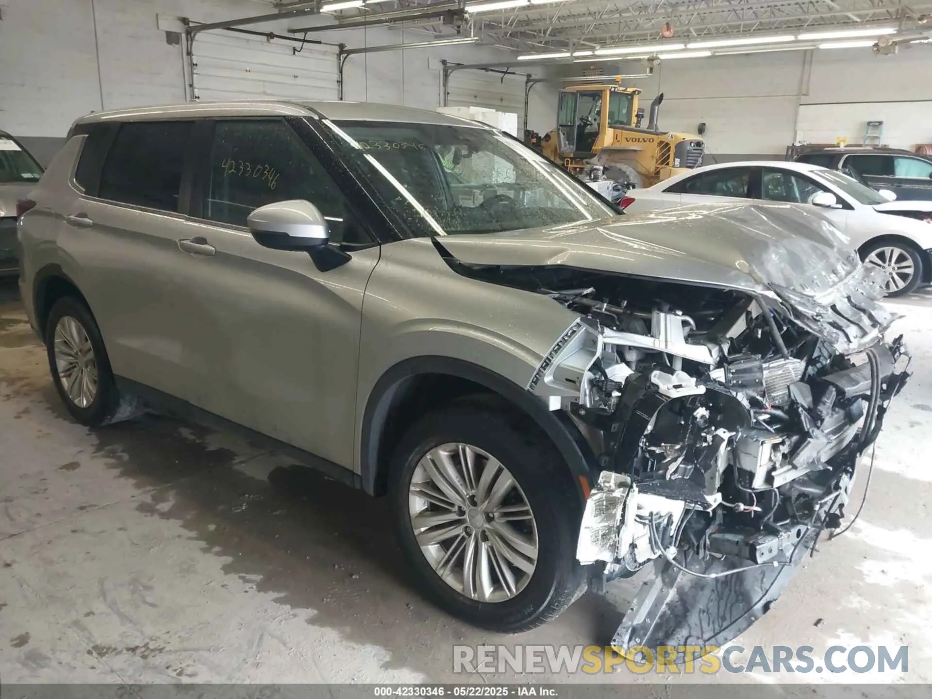1 Photograph of a damaged car JA4J4TA88PZ015540 MITSUBISHI OUTLANDER 2023