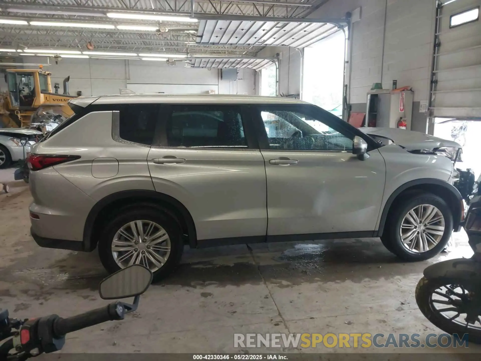 14 Photograph of a damaged car JA4J4TA88PZ015540 MITSUBISHI OUTLANDER 2023