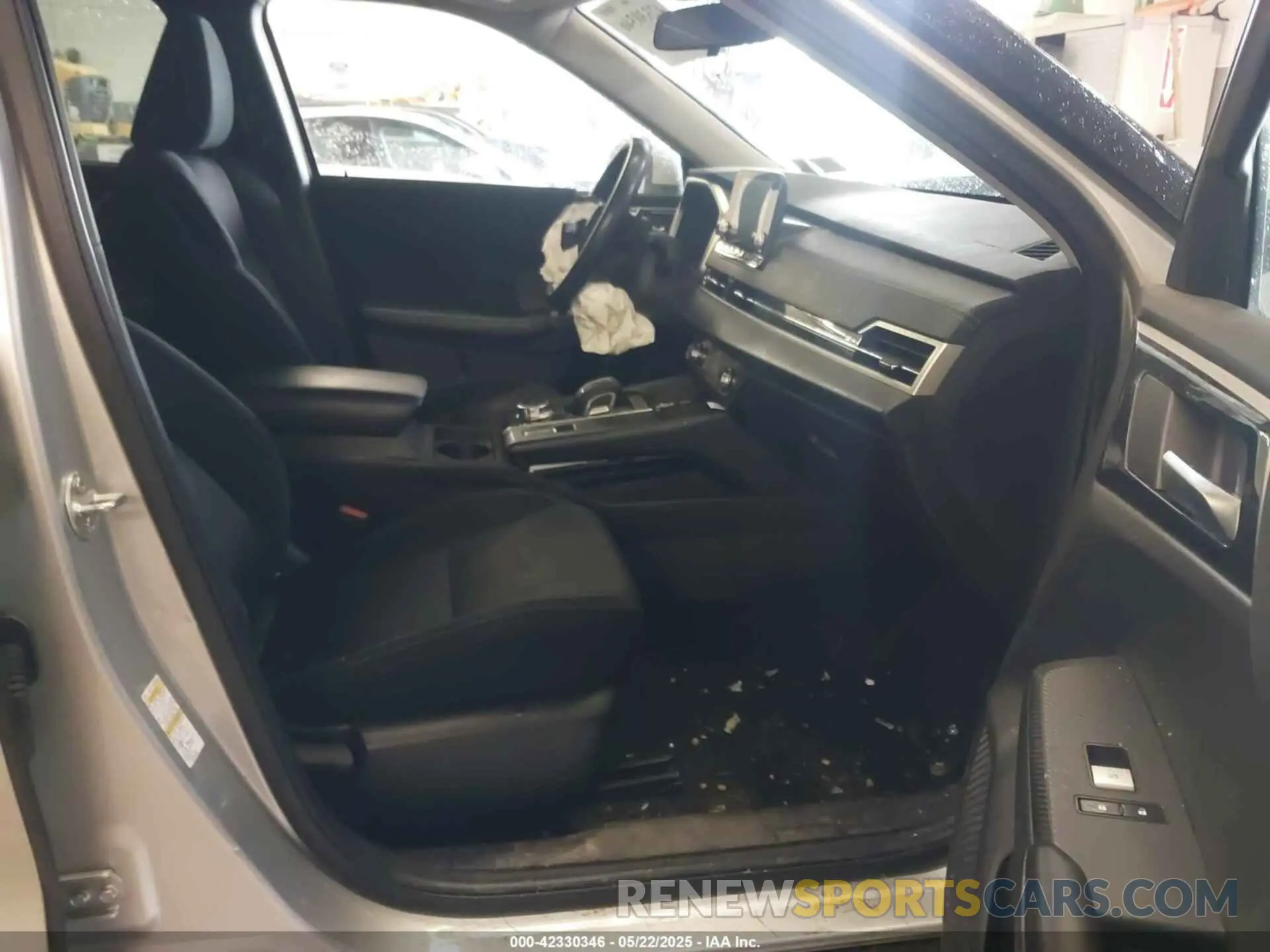 5 Photograph of a damaged car JA4J4TA88PZ015540 MITSUBISHI OUTLANDER 2023