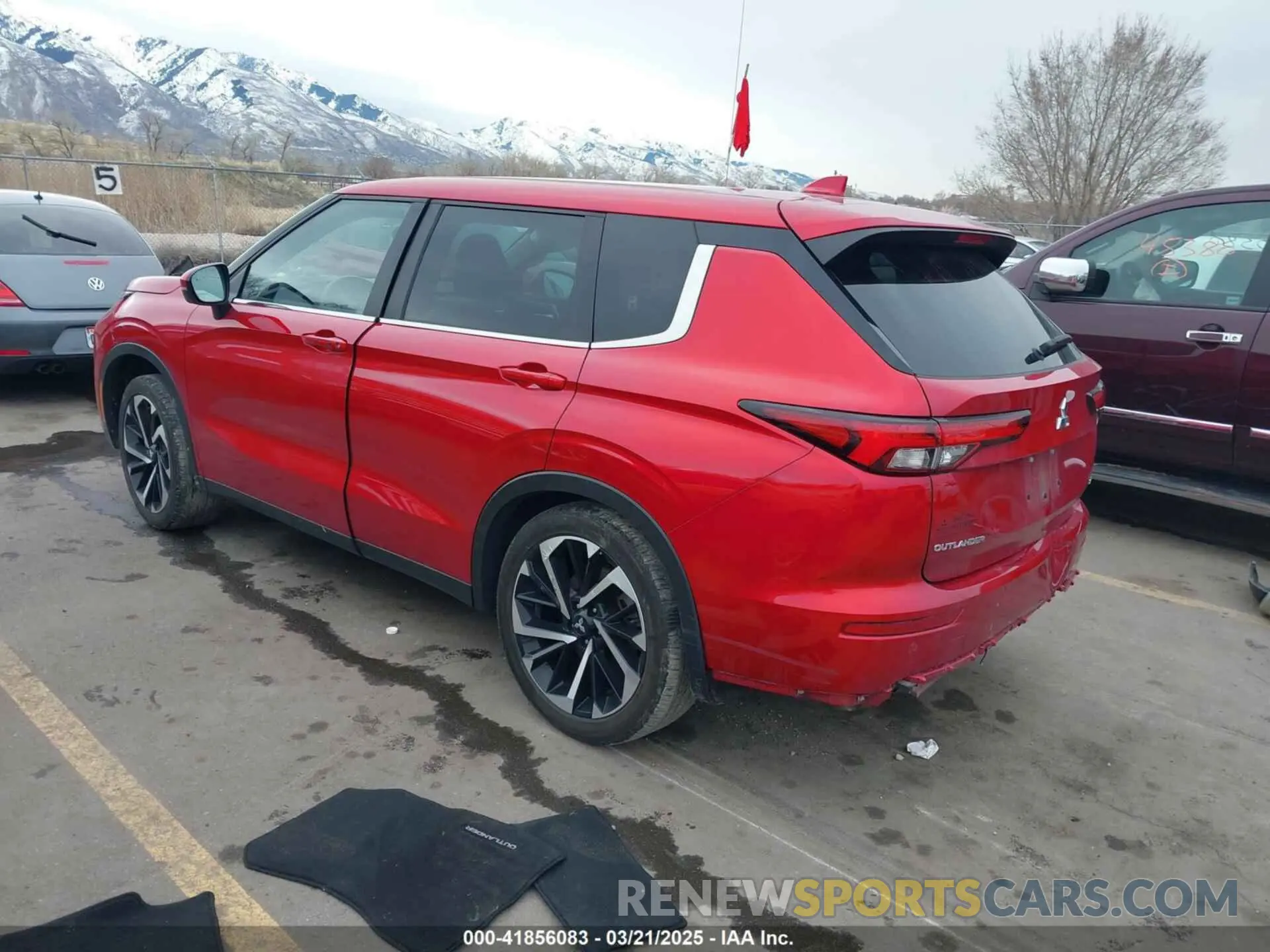3 Photograph of a damaged car JA4J4UA80PZ021404 MITSUBISHI OUTLANDER 2023