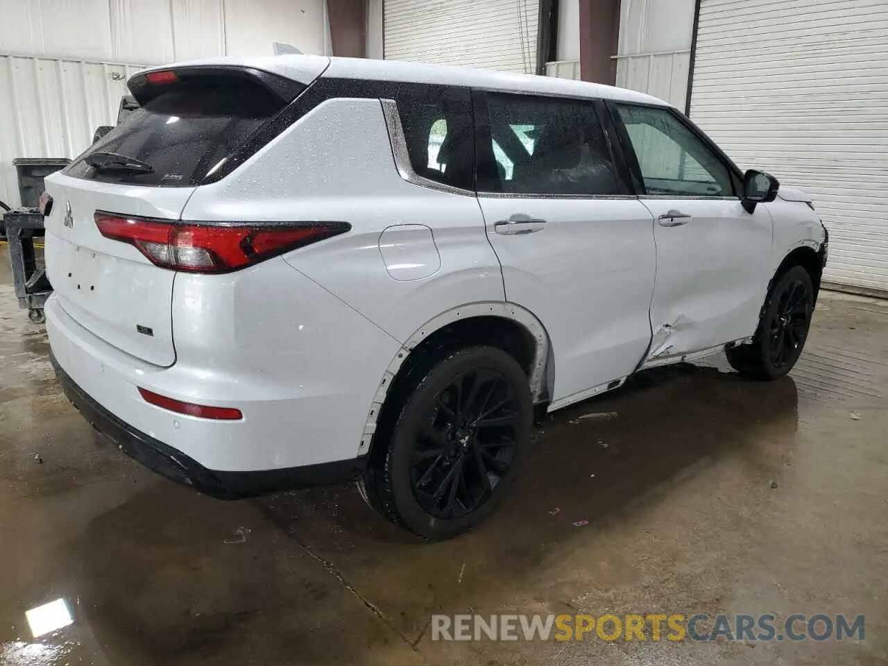 3 Photograph of a damaged car JA4J4UA80PZ038557 MITSUBISHI OUTLANDER 2023