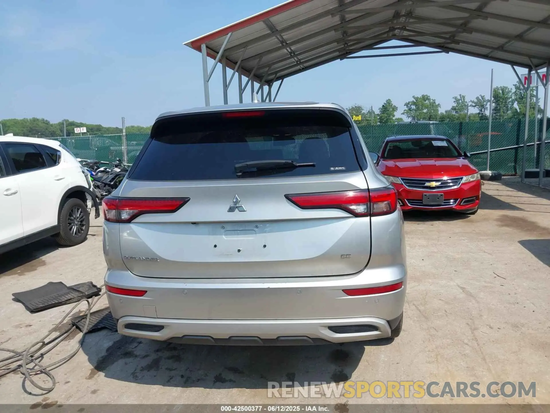 16 Photograph of a damaged car JA4J4UA80PZ052636 MITSUBISHI OUTLANDER 2023