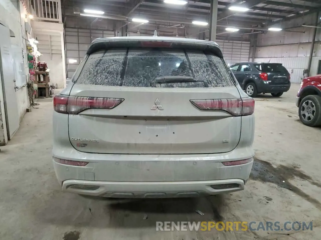 6 Photograph of a damaged car JA4J4UA84PZ019249 MITSUBISHI OUTLANDER 2023