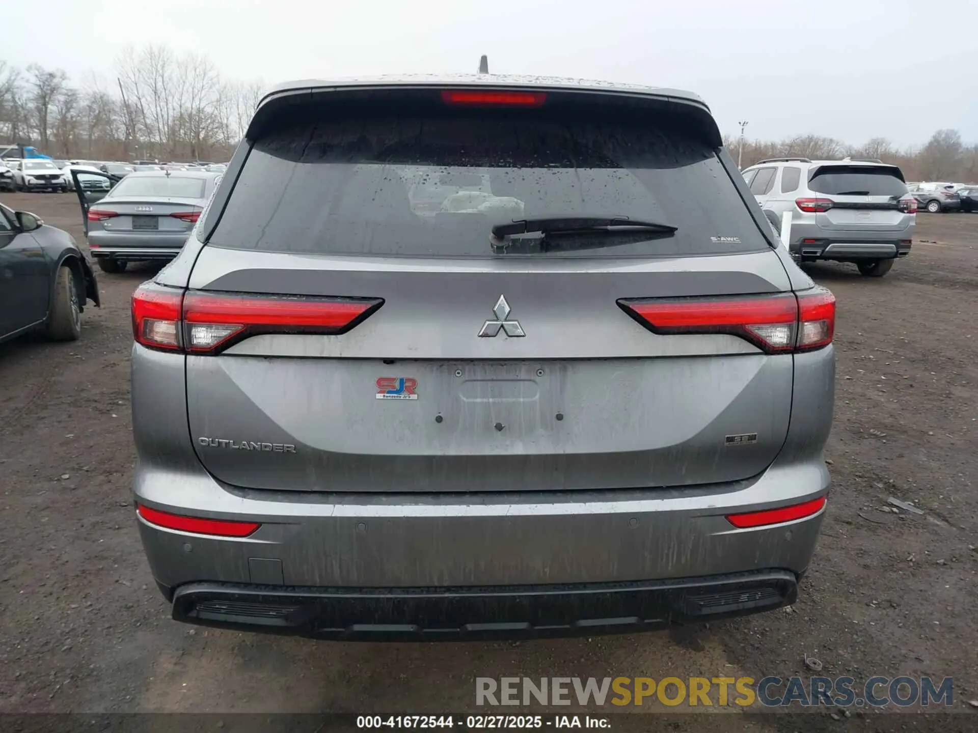 16 Photograph of a damaged car JA4J4UA84PZ048010 MITSUBISHI OUTLANDER 2023