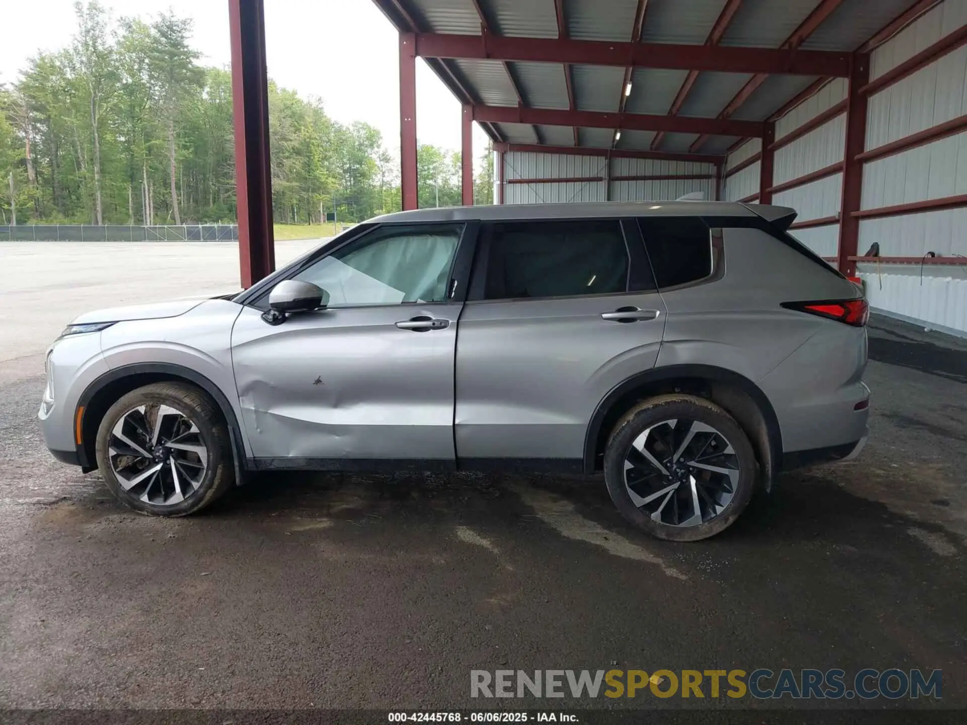 13 Photograph of a damaged car JA4J4UA84PZ051585 MITSUBISHI OUTLANDER 2023