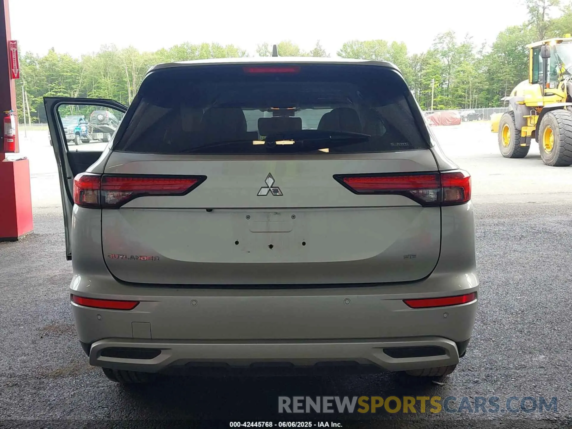 15 Photograph of a damaged car JA4J4UA84PZ051585 MITSUBISHI OUTLANDER 2023