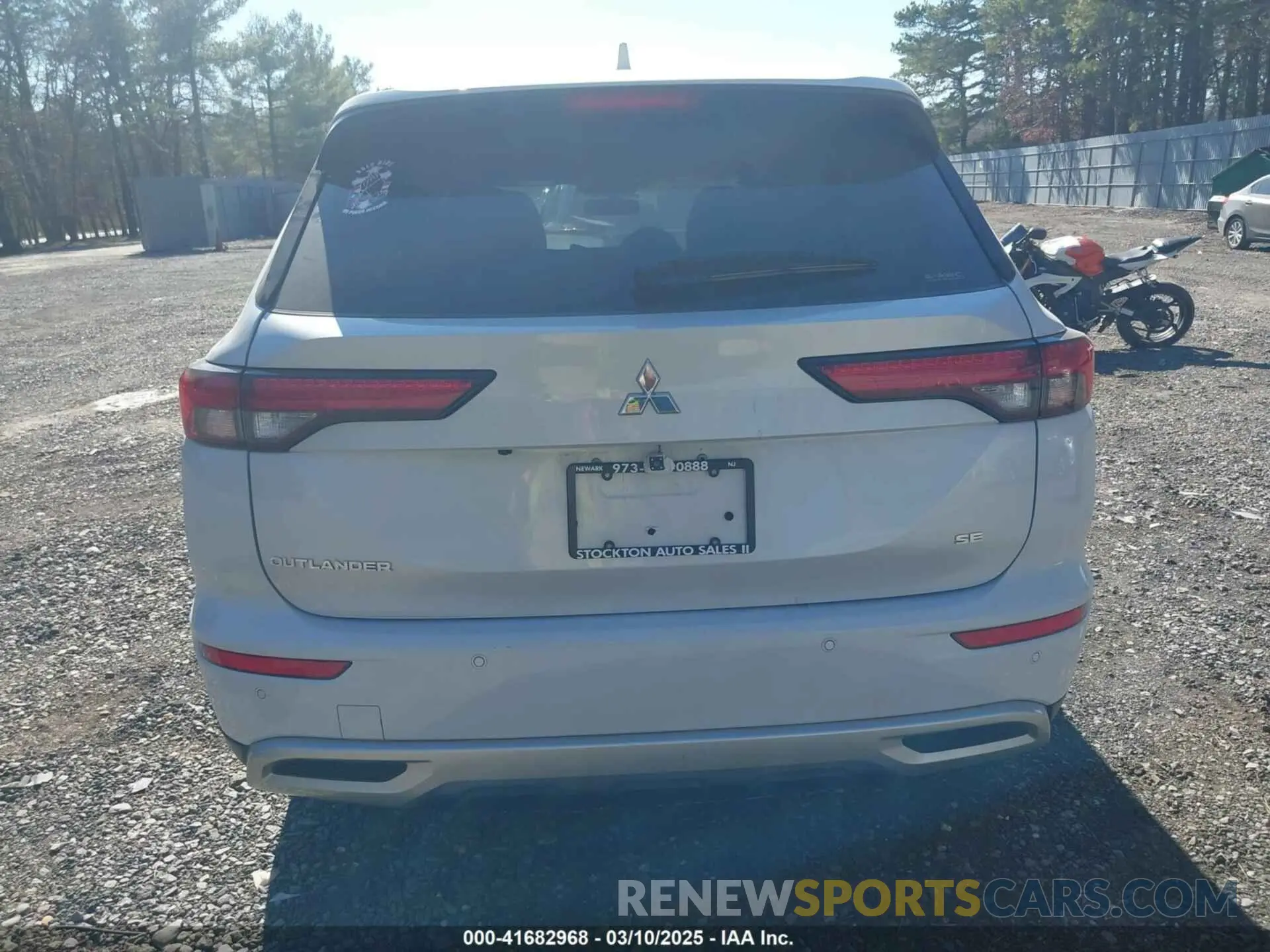 16 Photograph of a damaged car JA4J4UA85PZ032799 MITSUBISHI OUTLANDER 2023