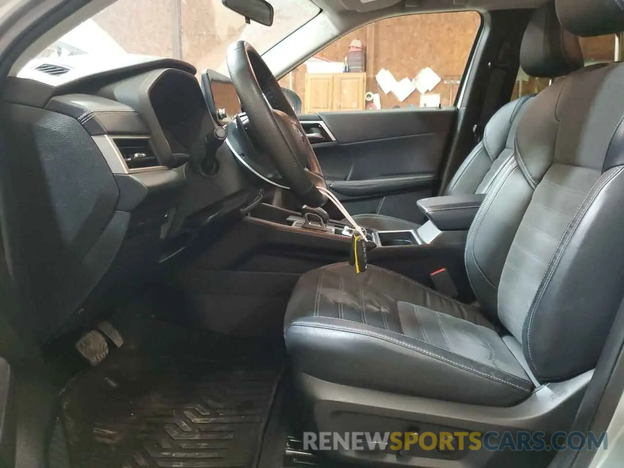 7 Photograph of a damaged car JA4J4UA86PZ011136 MITSUBISHI OUTLANDER 2023