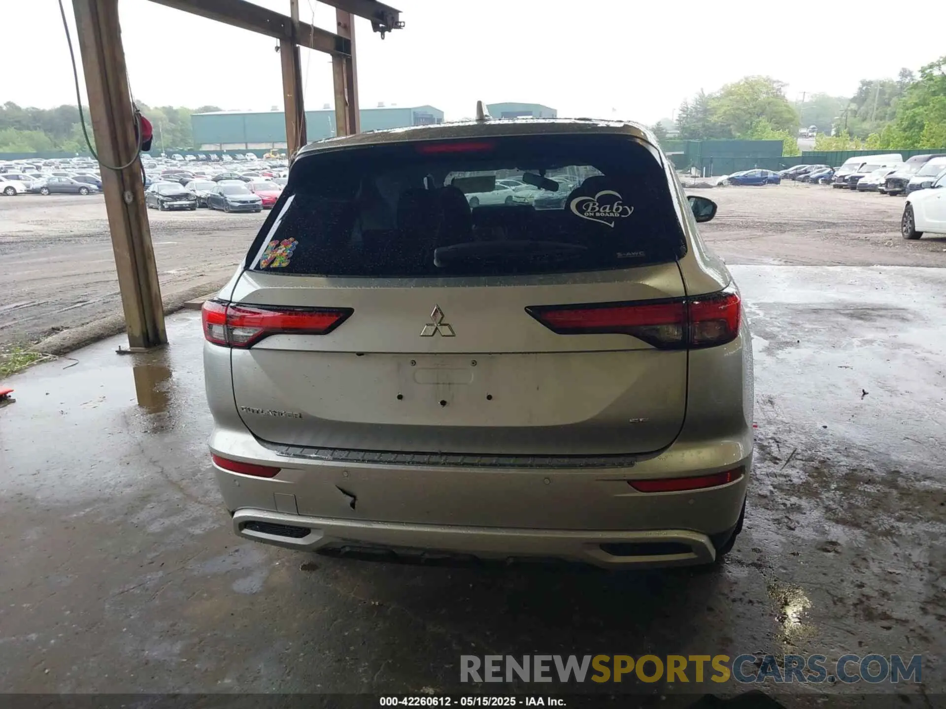 16 Photograph of a damaged car JA4J4UA86PZ013565 MITSUBISHI OUTLANDER 2023