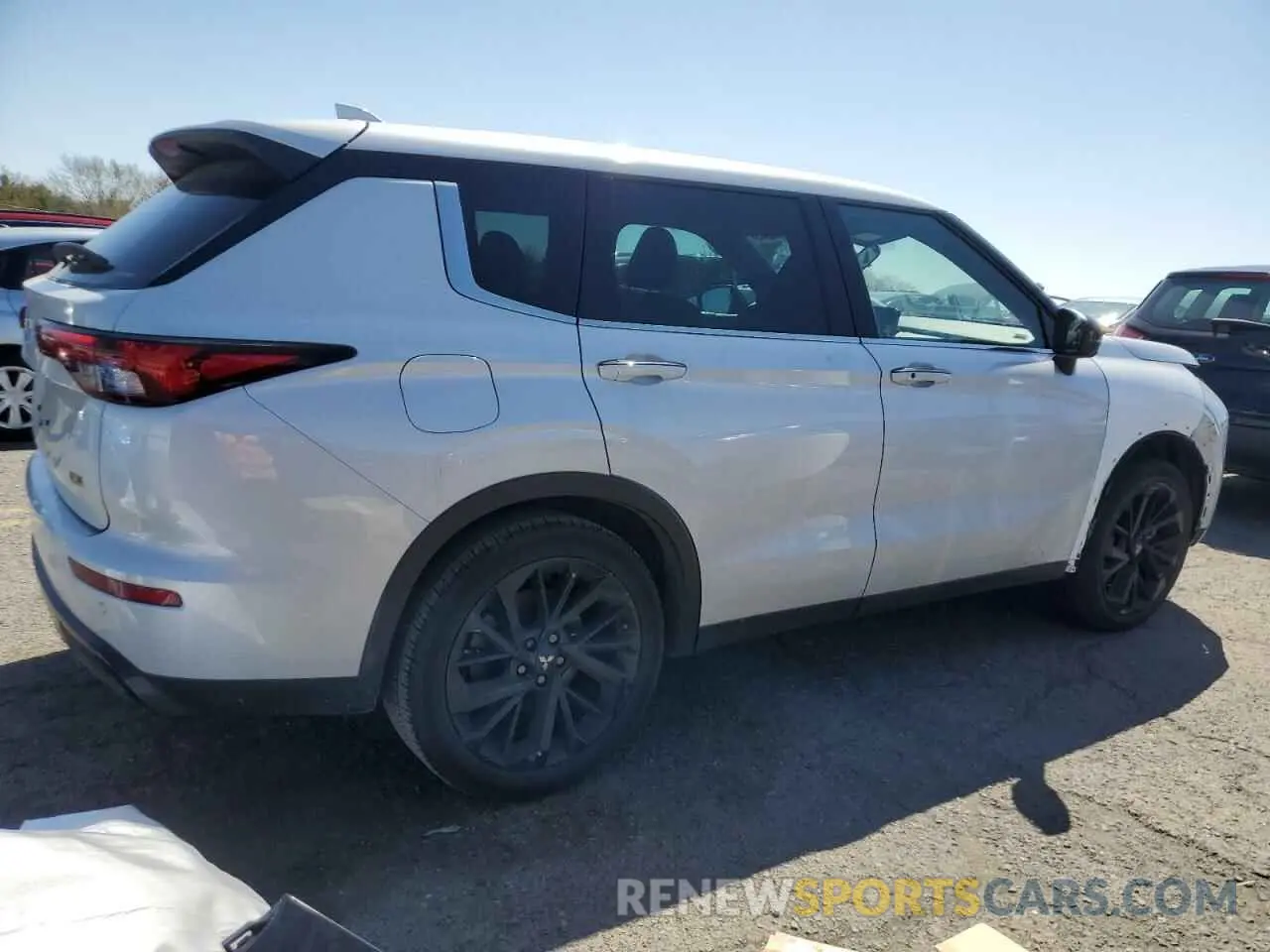 3 Photograph of a damaged car JA4J4UA86PZ025831 MITSUBISHI OUTLANDER 2023