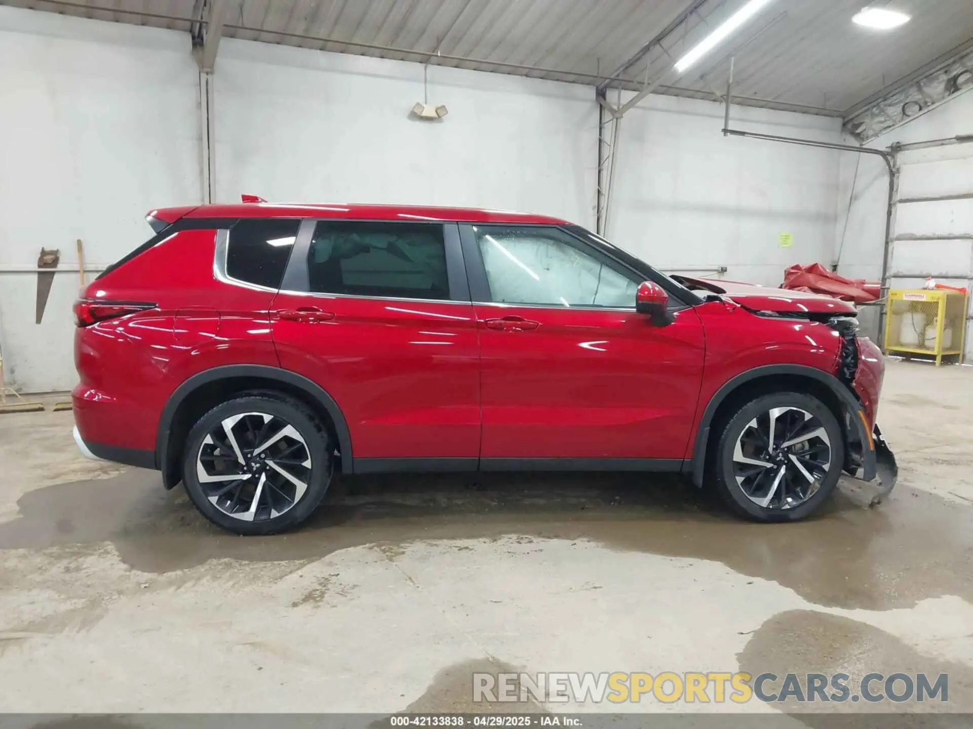 13 Photograph of a damaged car JA4J4UA86PZ048784 MITSUBISHI OUTLANDER 2023