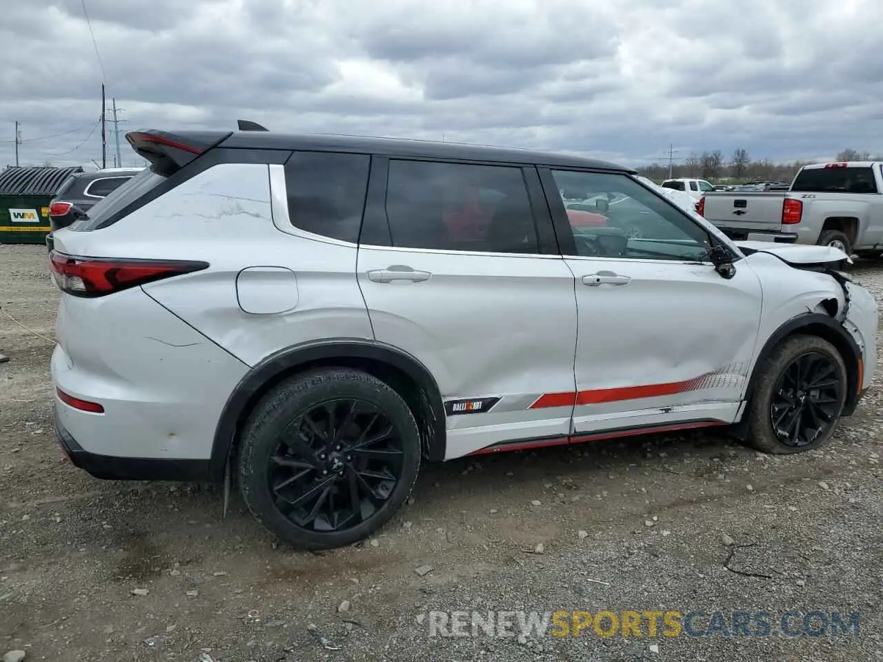 3 Photograph of a damaged car JA4J4UA88PZ032845 MITSUBISHI OUTLANDER 2023