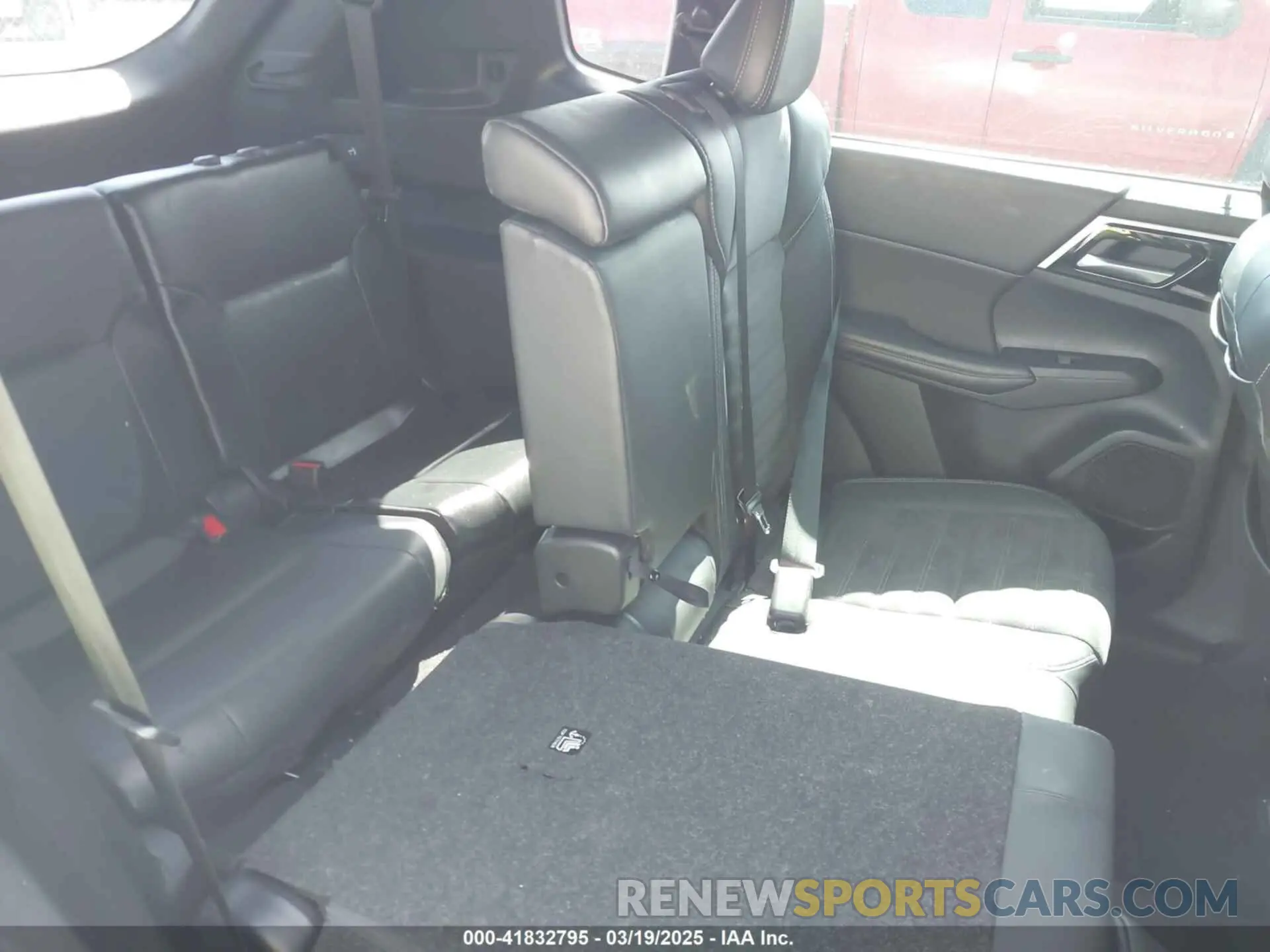8 Photograph of a damaged car JA4J4UA89PZ033146 MITSUBISHI OUTLANDER 2023