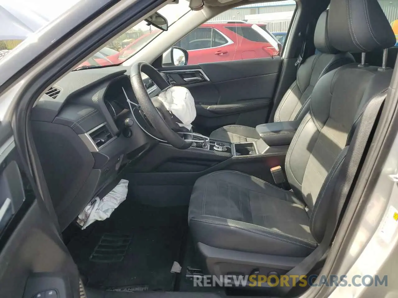 7 Photograph of a damaged car JA4J4UA8XPZ030868 MITSUBISHI OUTLANDER 2023