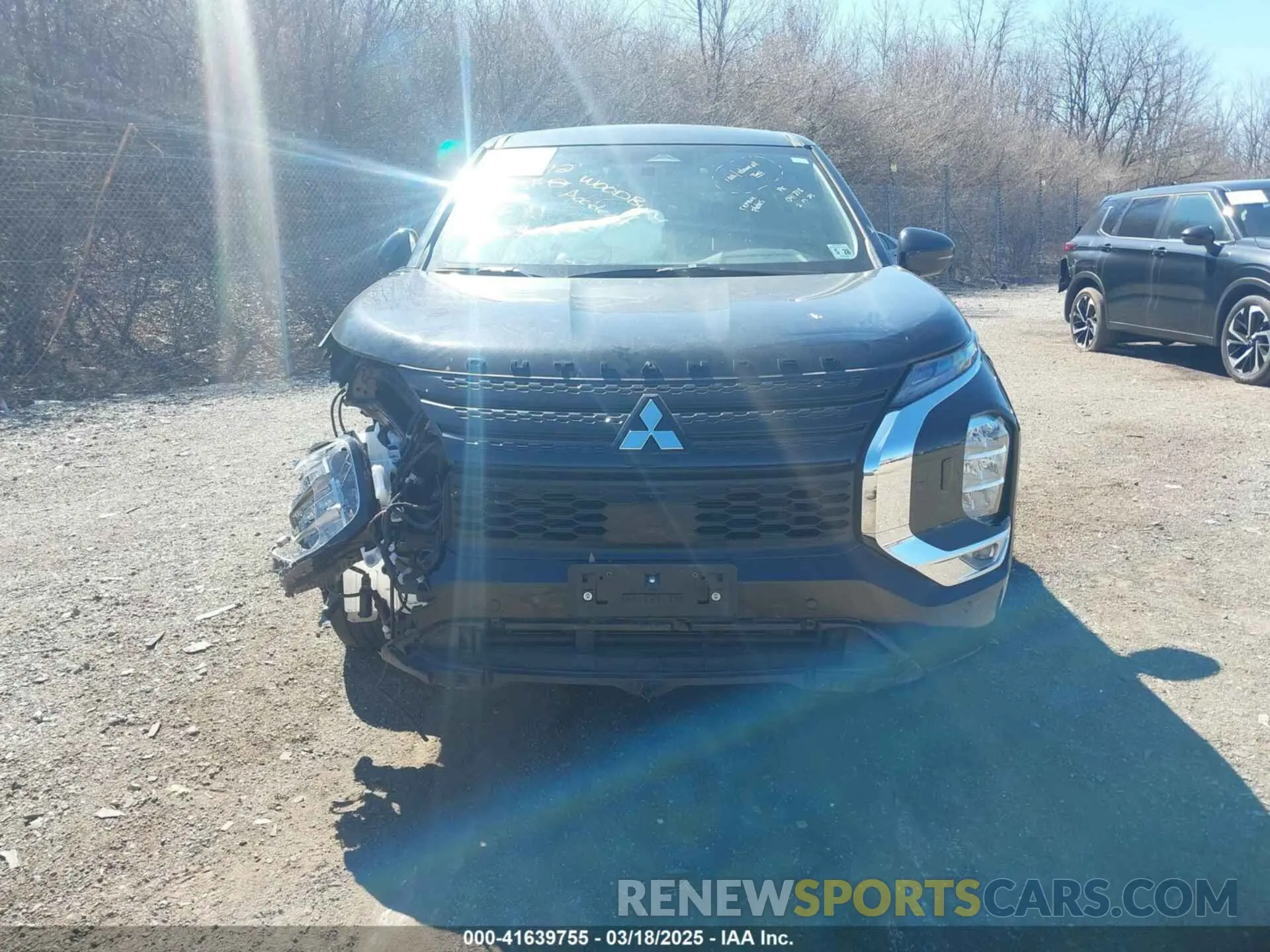 13 Photograph of a damaged car JA4J4UA8XPZ041238 MITSUBISHI OUTLANDER 2023
