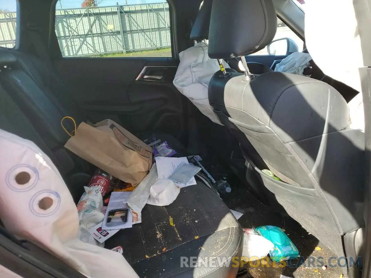 11 Photograph of a damaged car JA4J4UA8XPZ050554 MITSUBISHI OUTLANDER 2023