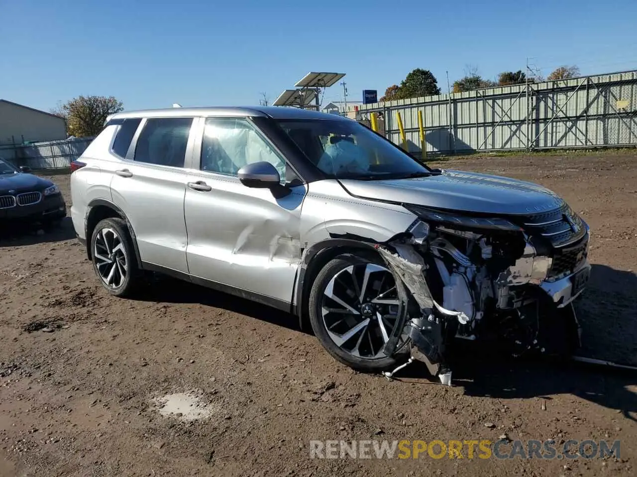 4 Photograph of a damaged car JA4J4UA8XPZ050554 MITSUBISHI OUTLANDER 2023