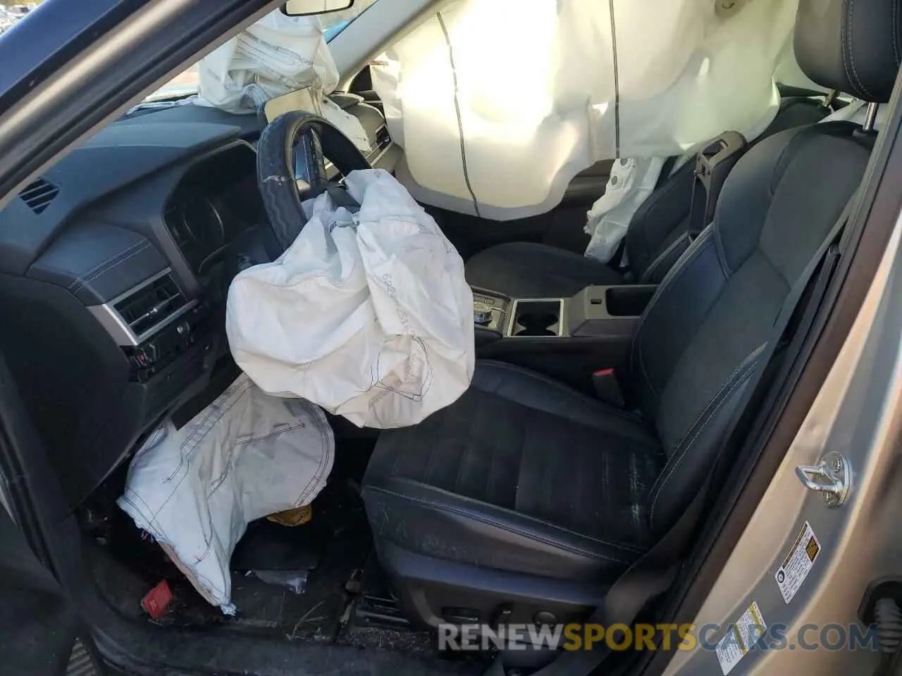 7 Photograph of a damaged car JA4J4UA8XPZ050554 MITSUBISHI OUTLANDER 2023