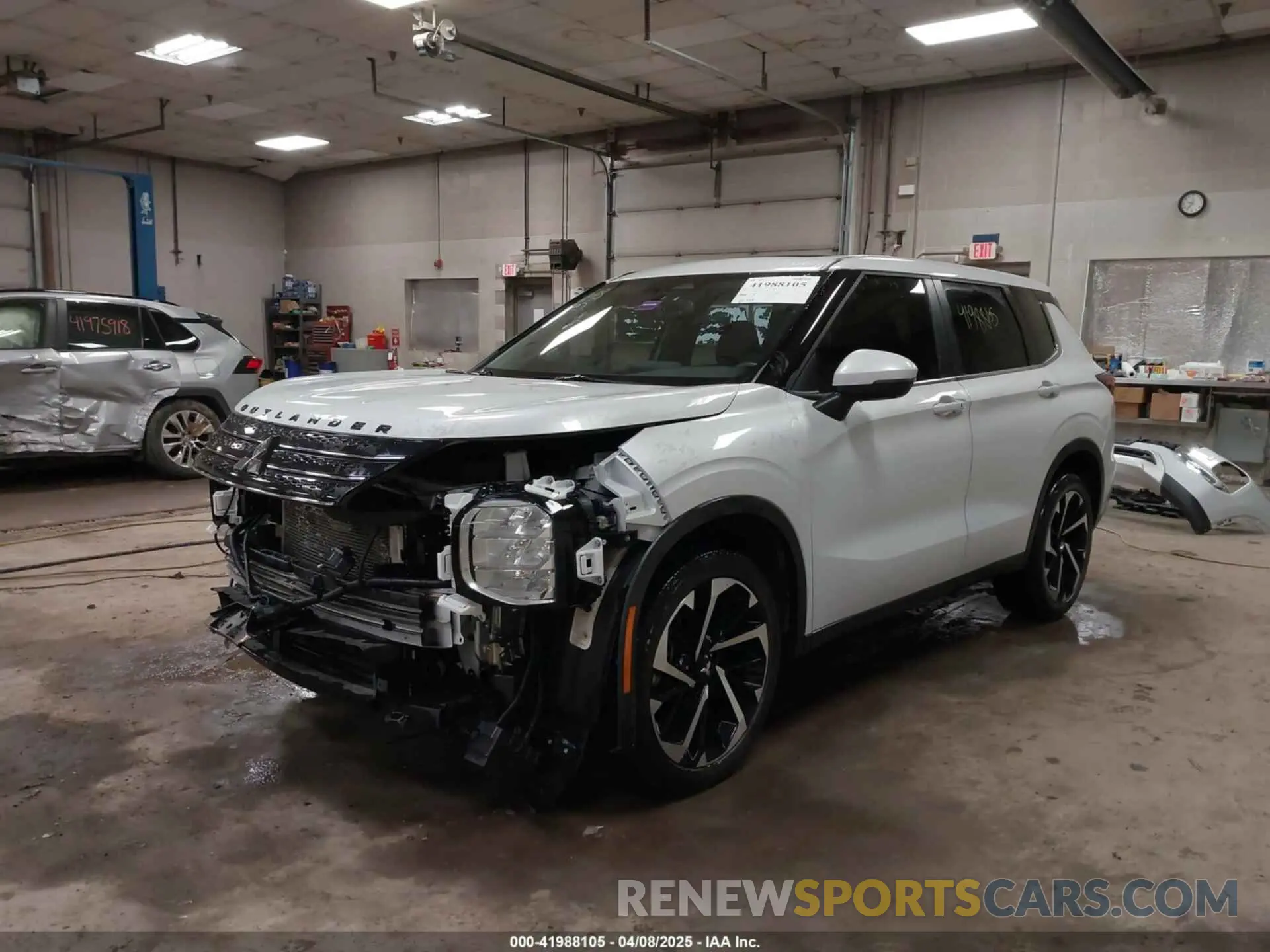 2 Photograph of a damaged car JA4J4UA8XPZ054829 MITSUBISHI OUTLANDER 2023