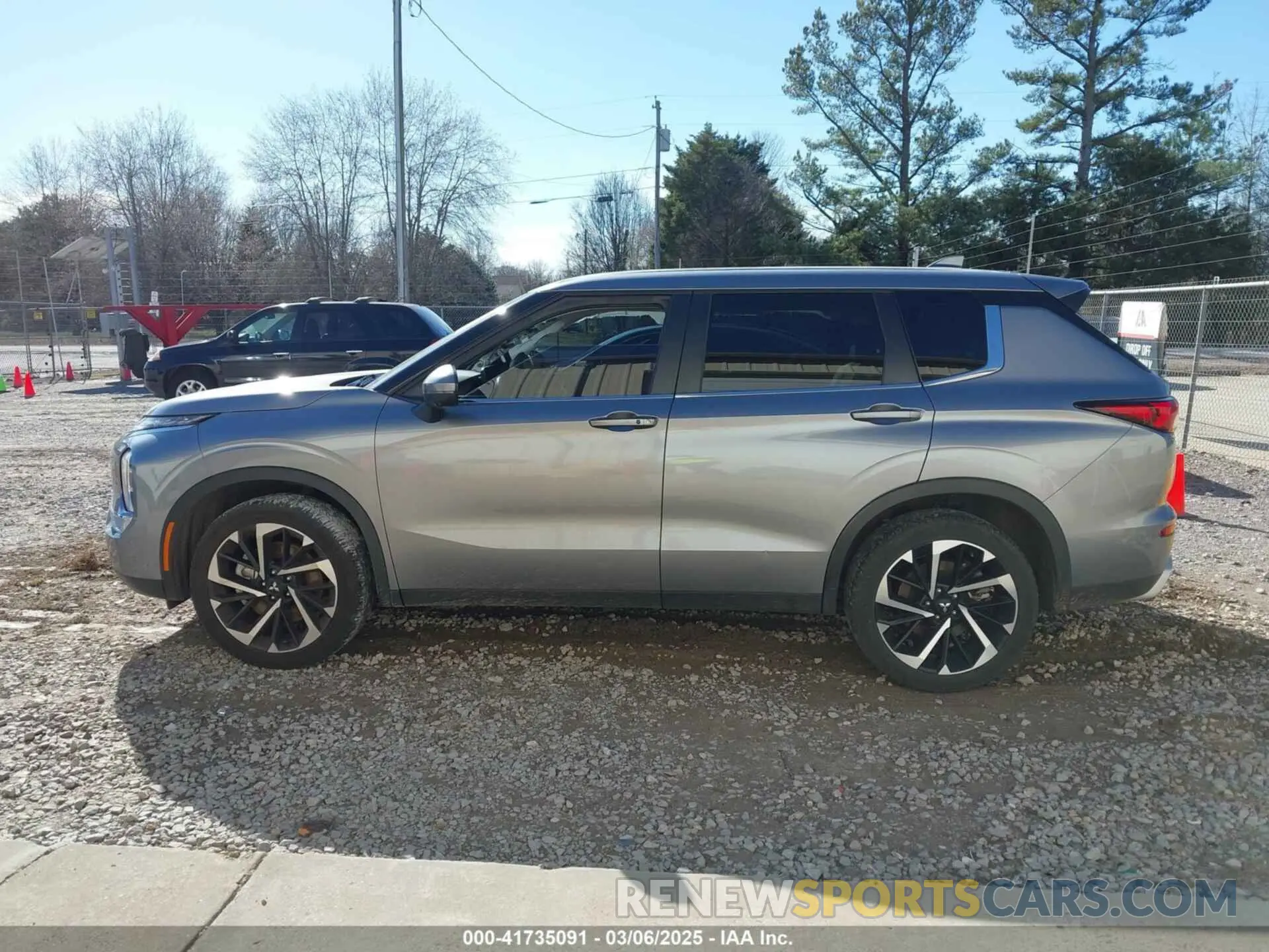 15 Photograph of a damaged car JA4J4UA8XPZ056578 MITSUBISHI OUTLANDER 2023