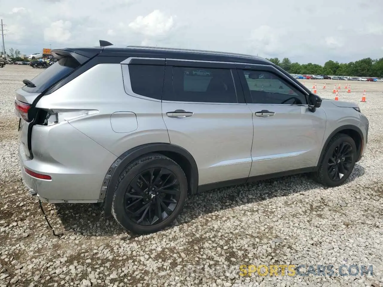 3 Photograph of a damaged car JA4J4VA85PZ015362 MITSUBISHI OUTLANDER 2023