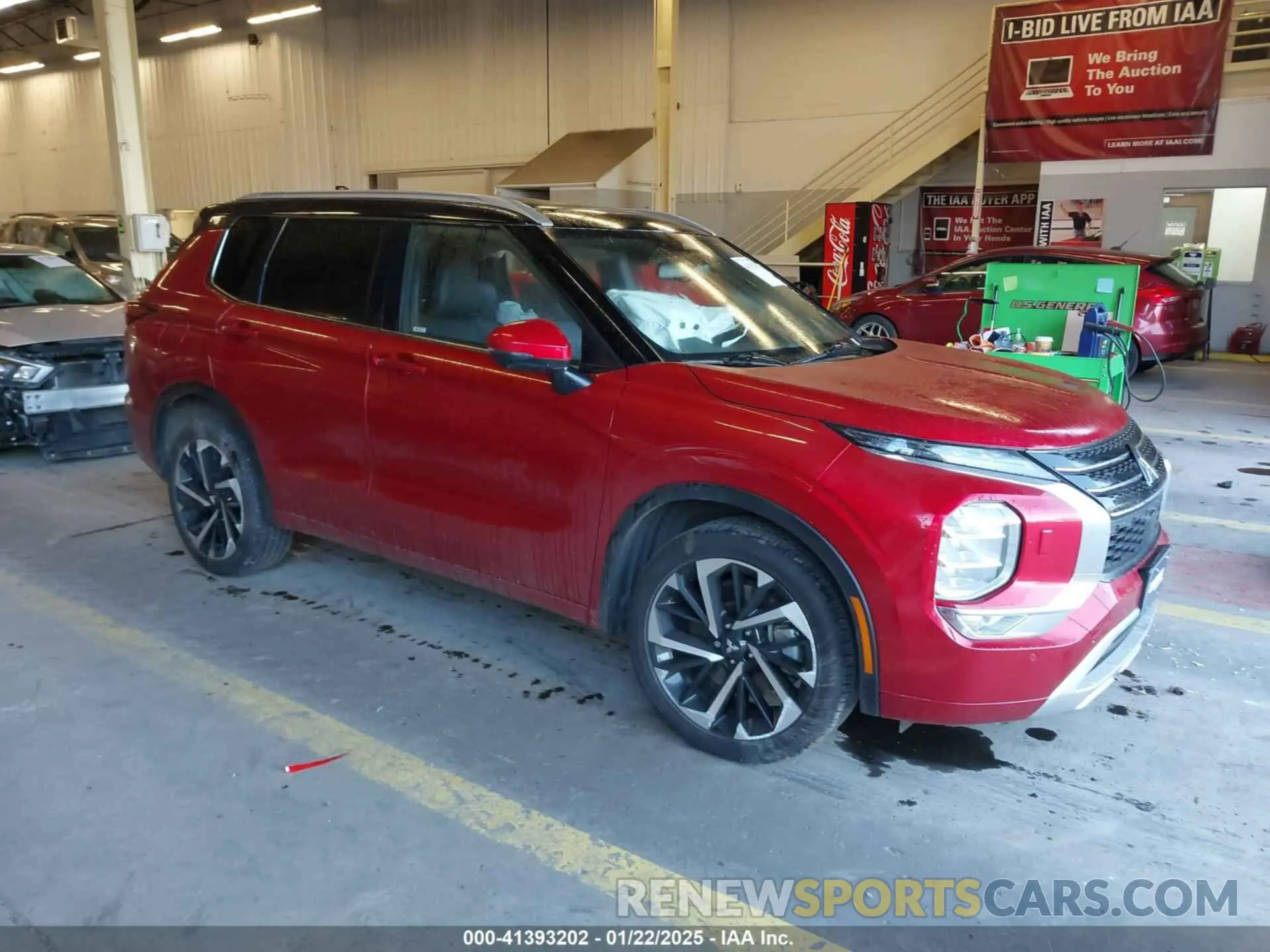 1 Photograph of a damaged car JA4J4VA86PZ007318 MITSUBISHI OUTLANDER 2023