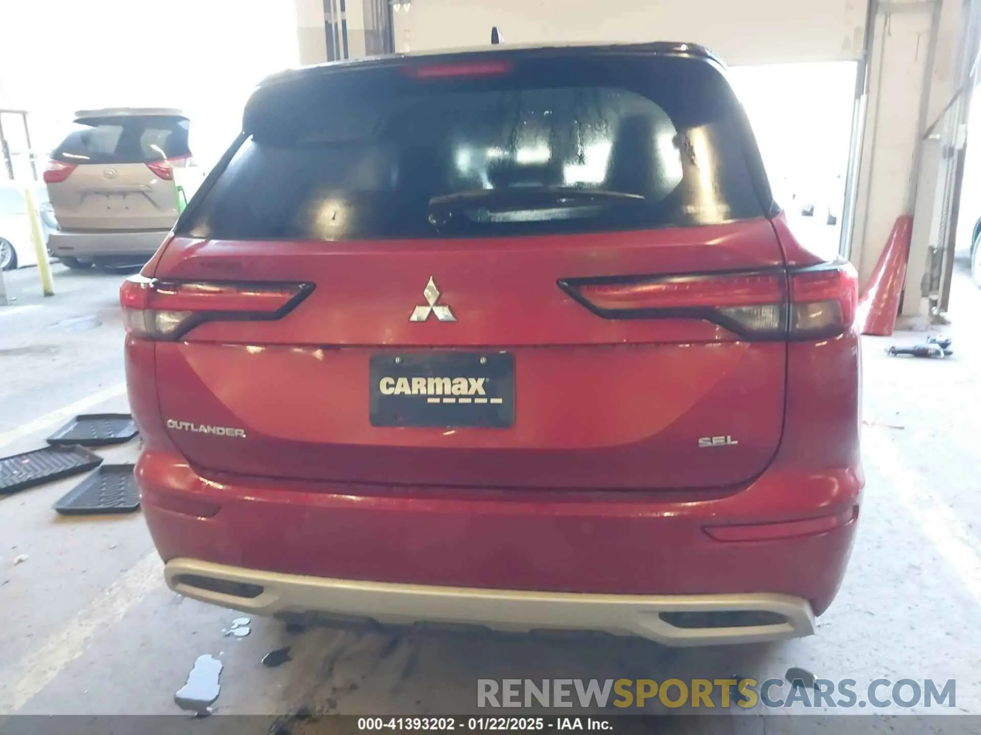 17 Photograph of a damaged car JA4J4VA86PZ007318 MITSUBISHI OUTLANDER 2023