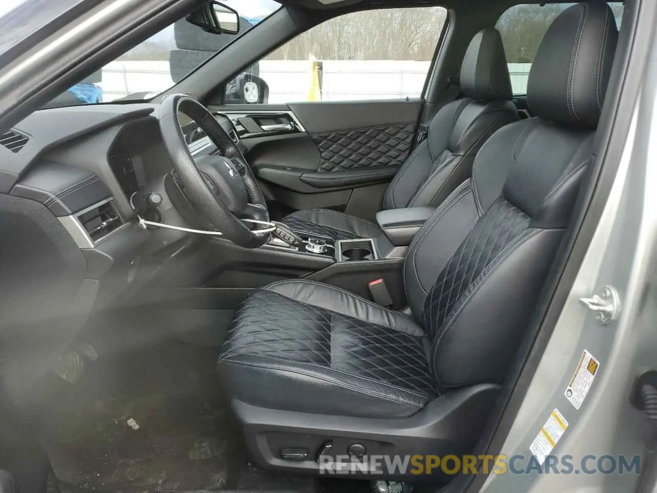 7 Photograph of a damaged car JA4J4VA86PZ008968 MITSUBISHI OUTLANDER 2023