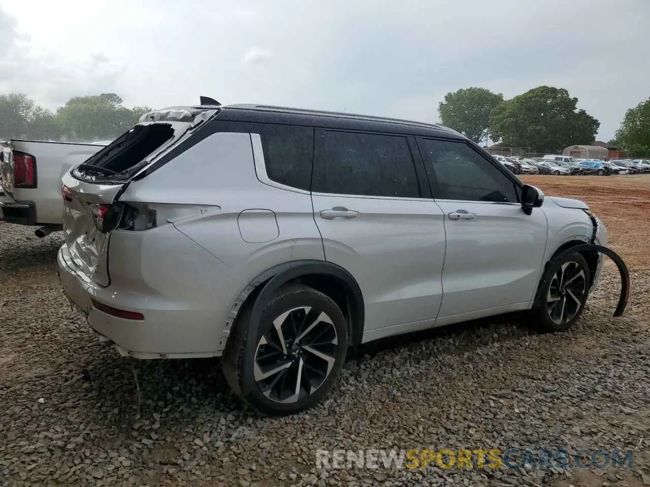 3 Photograph of a damaged car JA4J4VA8XPZ040631 MITSUBISHI OUTLANDER 2023