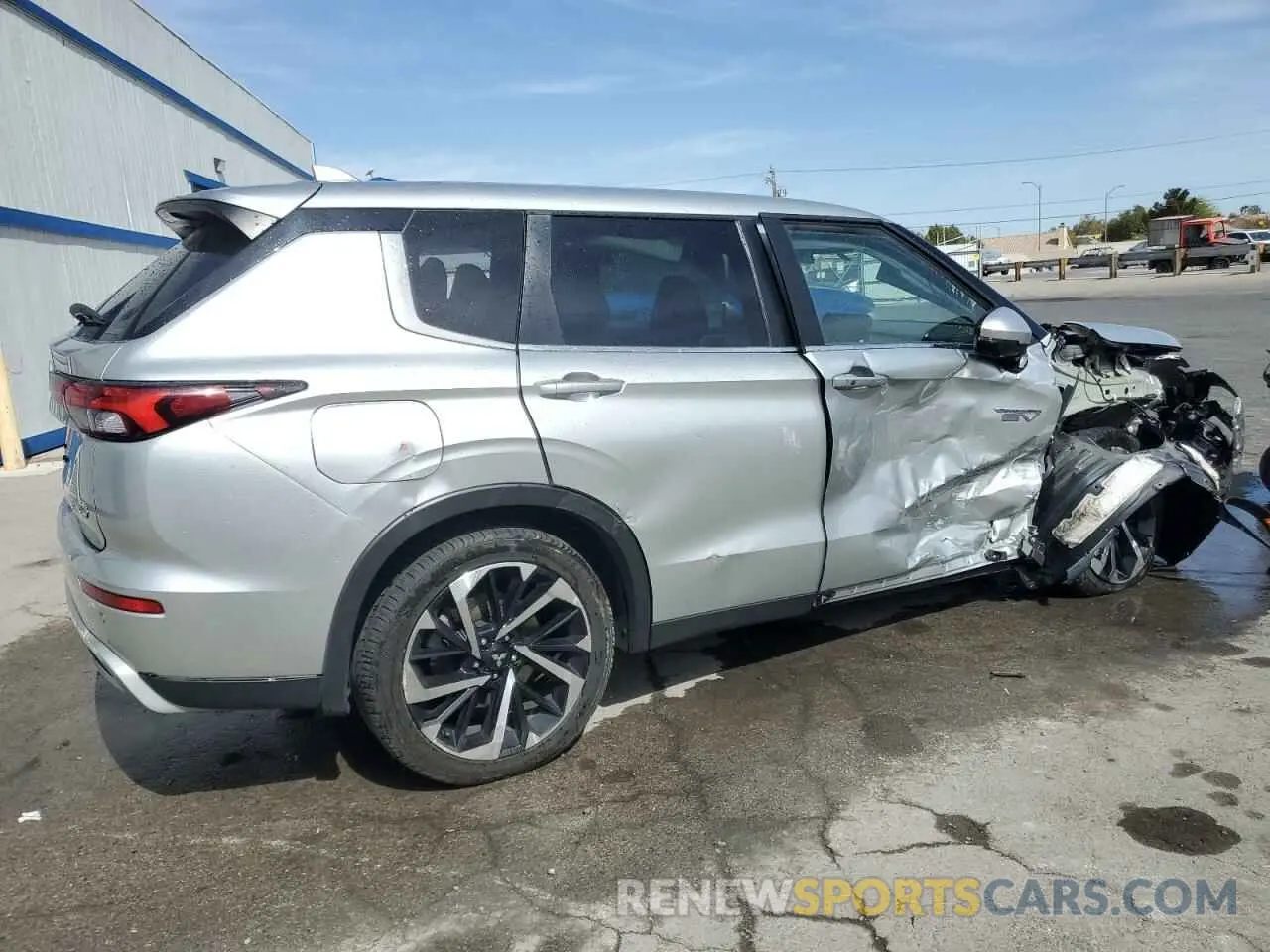 3 Photograph of a damaged car JA4T5UA93PZ047168 MITSUBISHI OUTLANDER 2023
