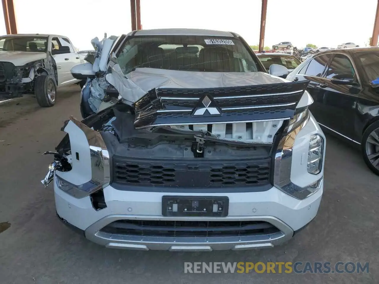 5 Photograph of a damaged car JA4T5UA9XPZ045272 MITSUBISHI OUTLANDER 2023