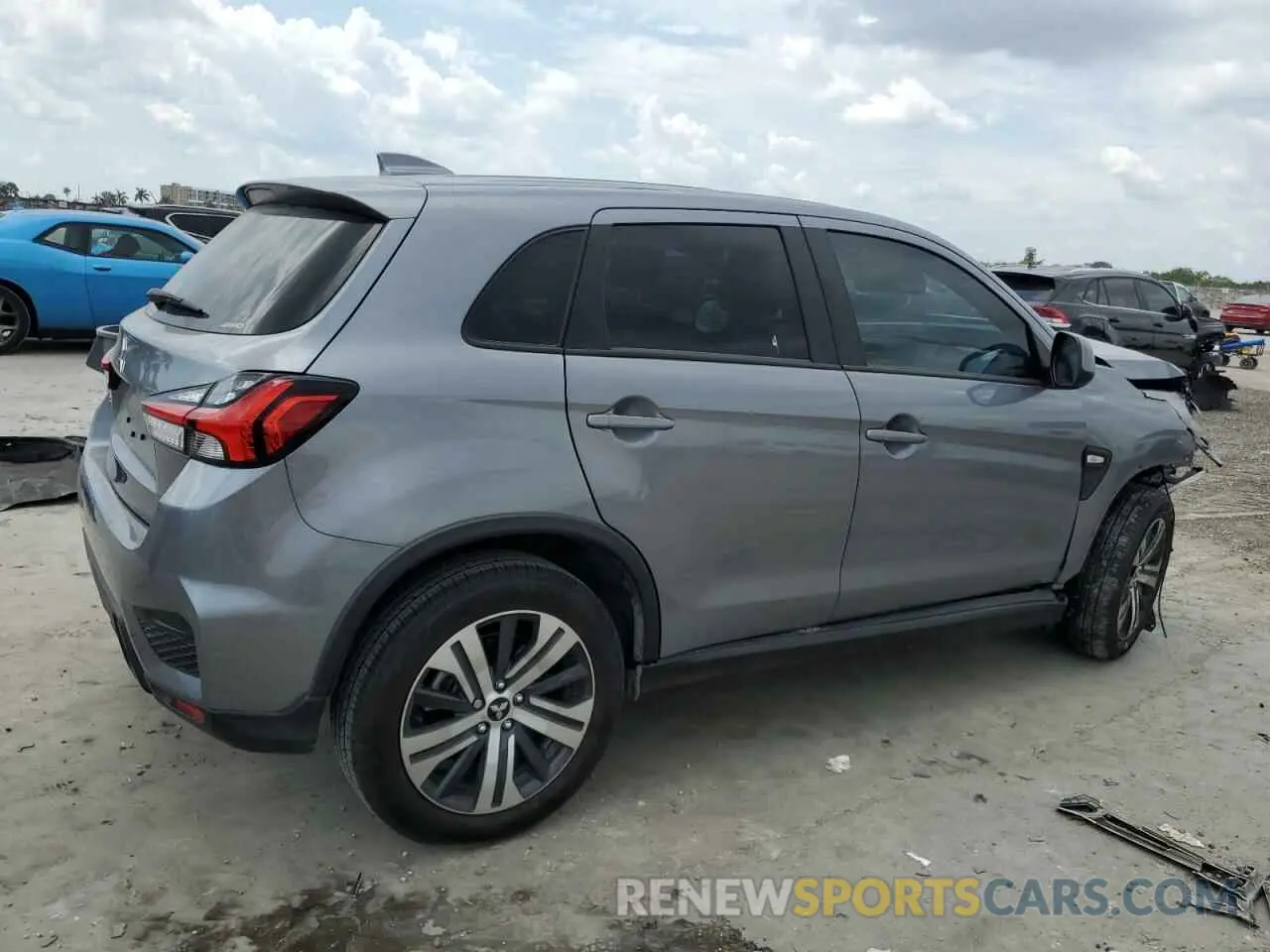 3 Photograph of a damaged car JA4ARUAU0RU006965 MITSUBISHI OUTLANDER 2024