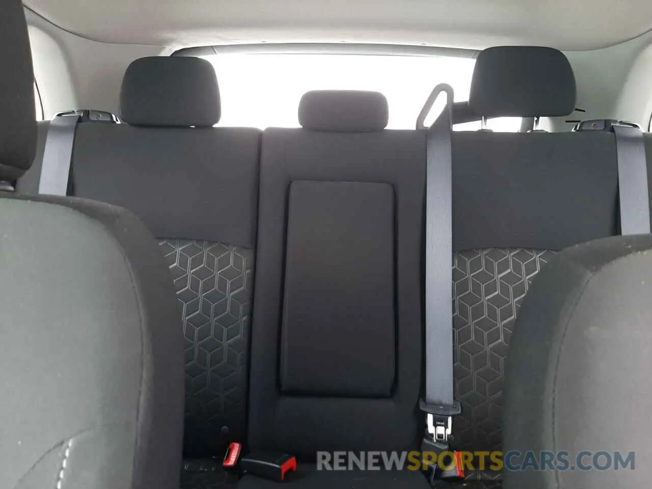 10 Photograph of a damaged car JA4ARUAU1RU010748 MITSUBISHI OUTLANDER 2024