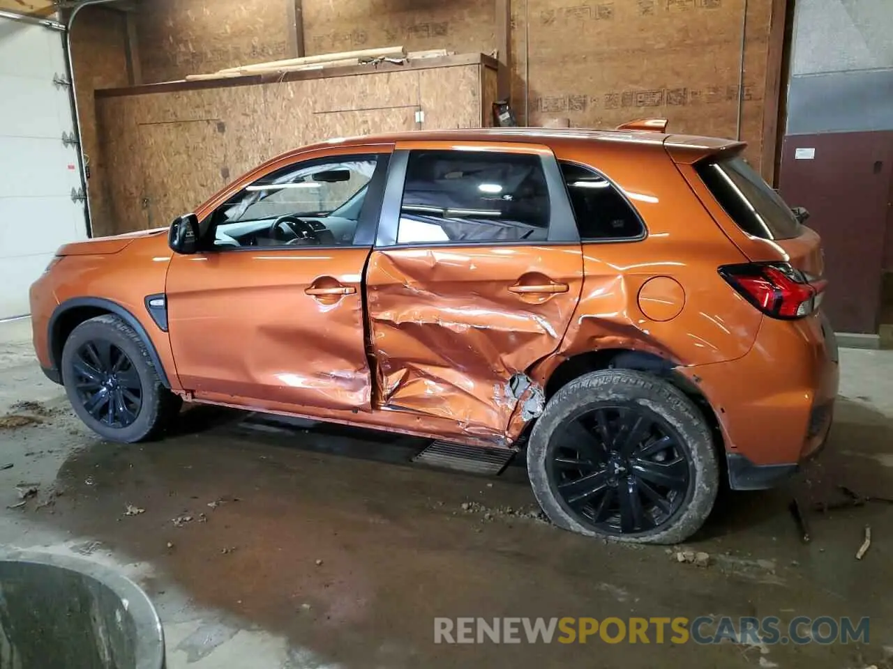 2 Photograph of a damaged car JA4ARUAU1RU019093 MITSUBISHI OUTLANDER 2024