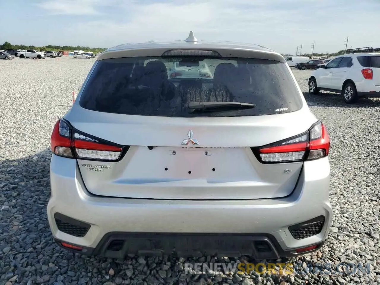 6 Photograph of a damaged car JA4ARUAU2RU019233 MITSUBISHI OUTLANDER 2024