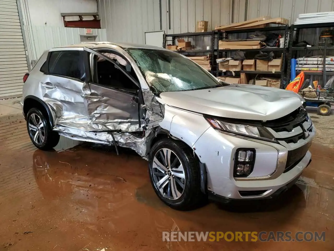 4 Photograph of a damaged car JA4ARUAU4RU008010 MITSUBISHI OUTLANDER 2024