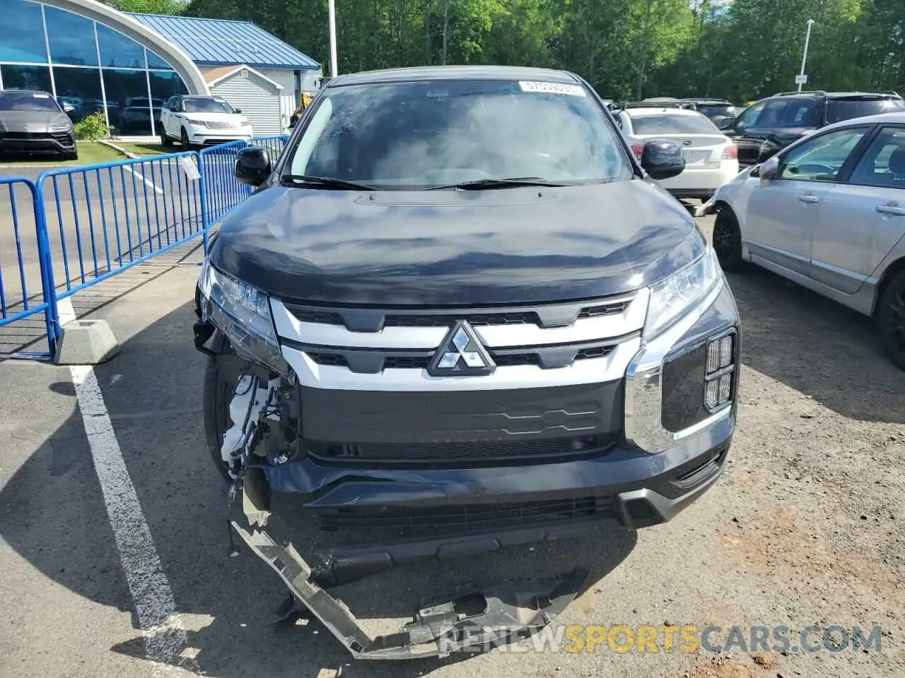5 Photograph of a damaged car JA4ARUAU4RU014504 MITSUBISHI OUTLANDER 2024