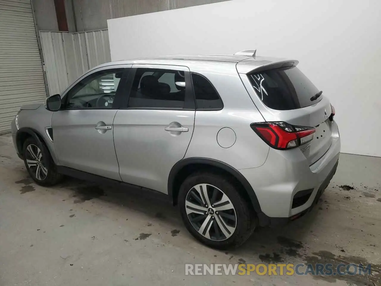 2 Photograph of a damaged car JA4ARUAU5RU006914 MITSUBISHI OUTLANDER 2024