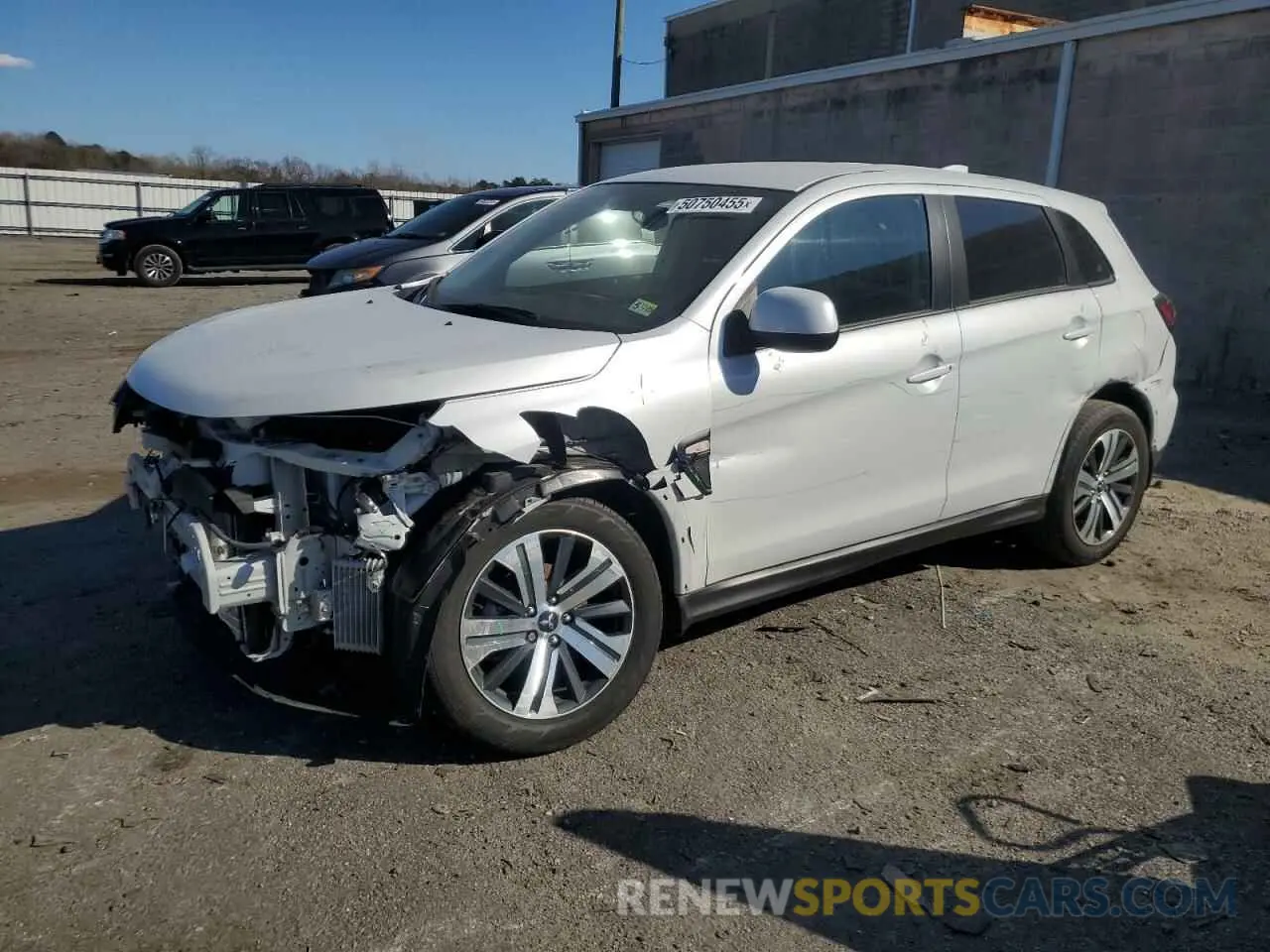 1 Photograph of a damaged car JA4ARUAU8RU012450 MITSUBISHI OUTLANDER 2024